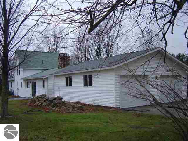 6177 Summit City Road Kingsley, MI 49649 - Photo 2 of 11 1740532-1.JPG