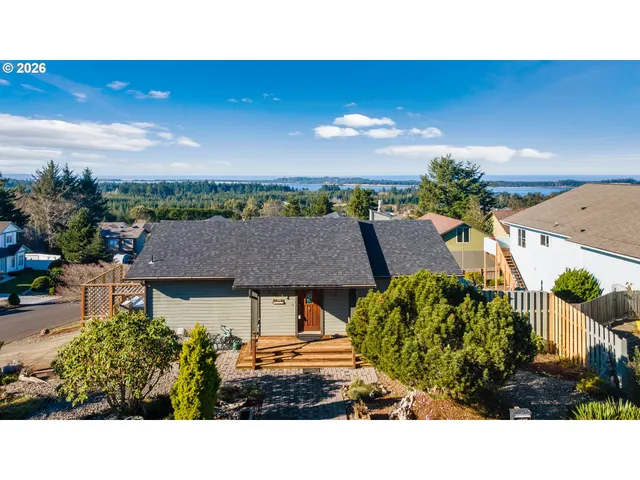 $520,000 | 770 Prefontaine Drive, Coos Bay, OR 97420