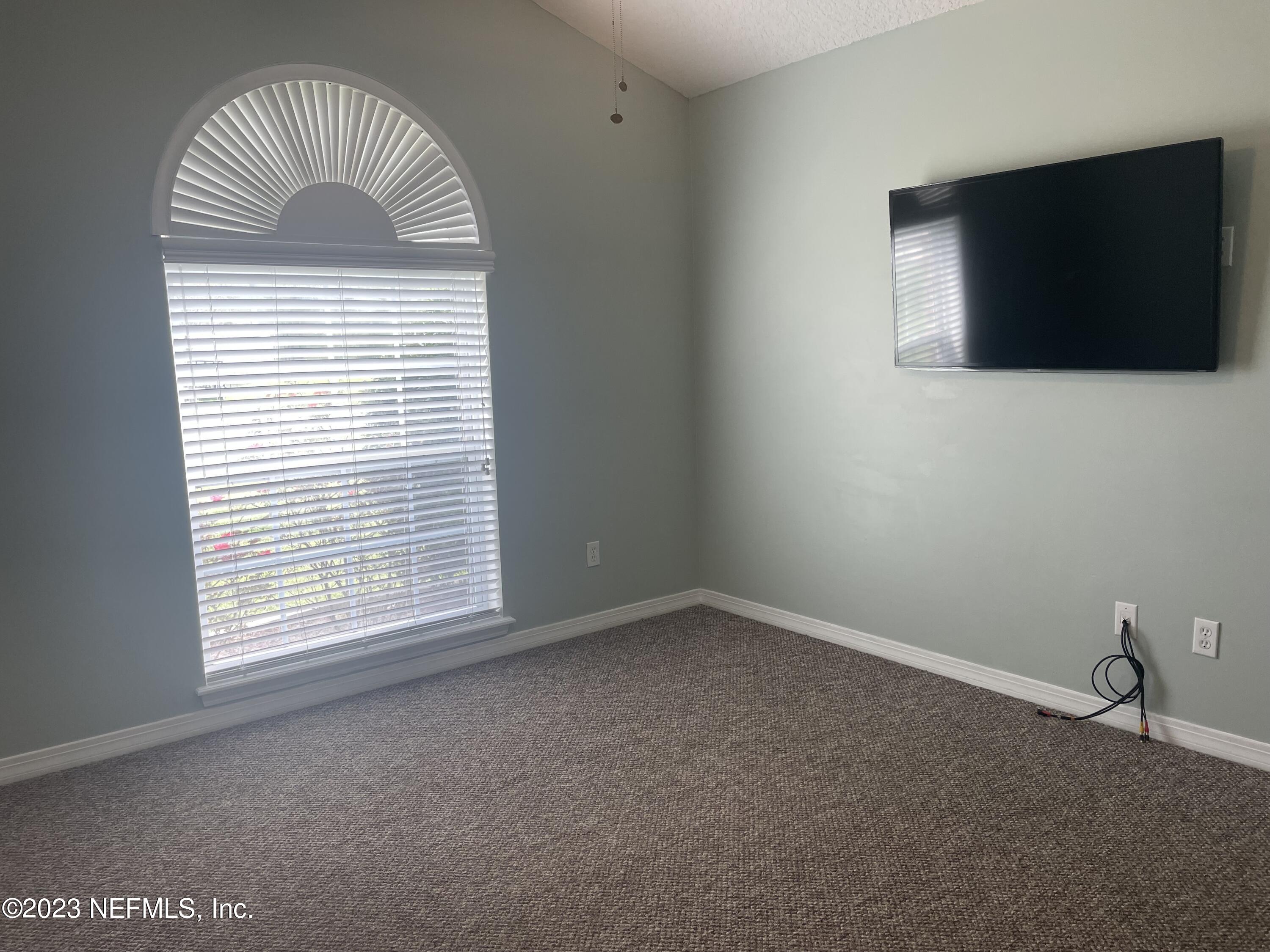 54025 Paddock Court Callahan, FL 32011 - Photo 27 of 47 a view of livingroom with natural light