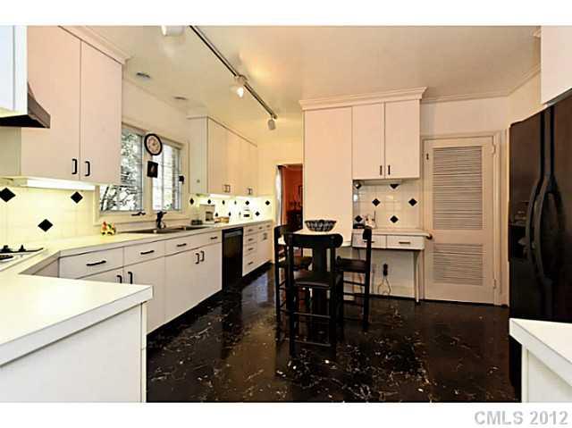 2134 Norton Road Charlotte, NC 28207 - Photo 8 of 16 Gallery Image 8