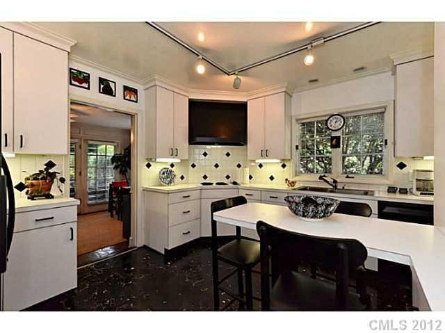 2134 Norton Road Charlotte, NC 28207 - Photo 9 of 16 Gallery Image 9