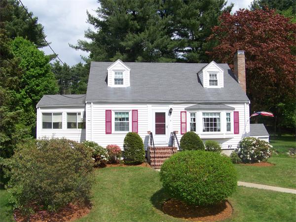 4 Sunnyfield Road Bedford, MA 01730 - Photo 3 of 30 Gallery Image 3