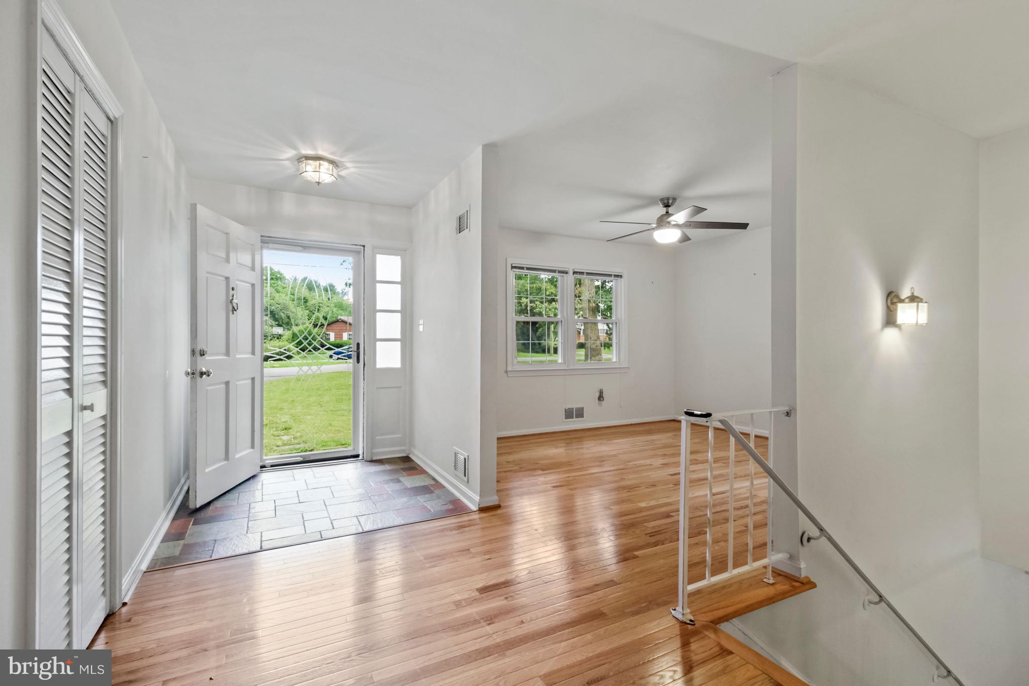 14908 Claude Lane Silver Spring, MD 20905 - Photo 5 of 37 Inviting Foyer