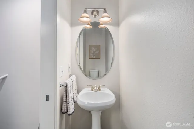 $635,000 | 202 24th Avenue East, Unit 6, Seattle, WA 98112