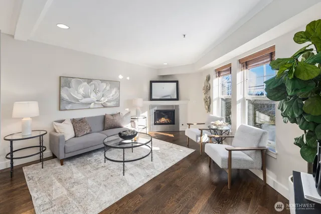 $635,000 | 202 24th Avenue East, Unit 6, Seattle, WA 98112