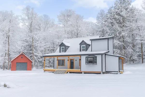 $585,000 | 550 Finbars Forest Road, Manchester, VT 05255