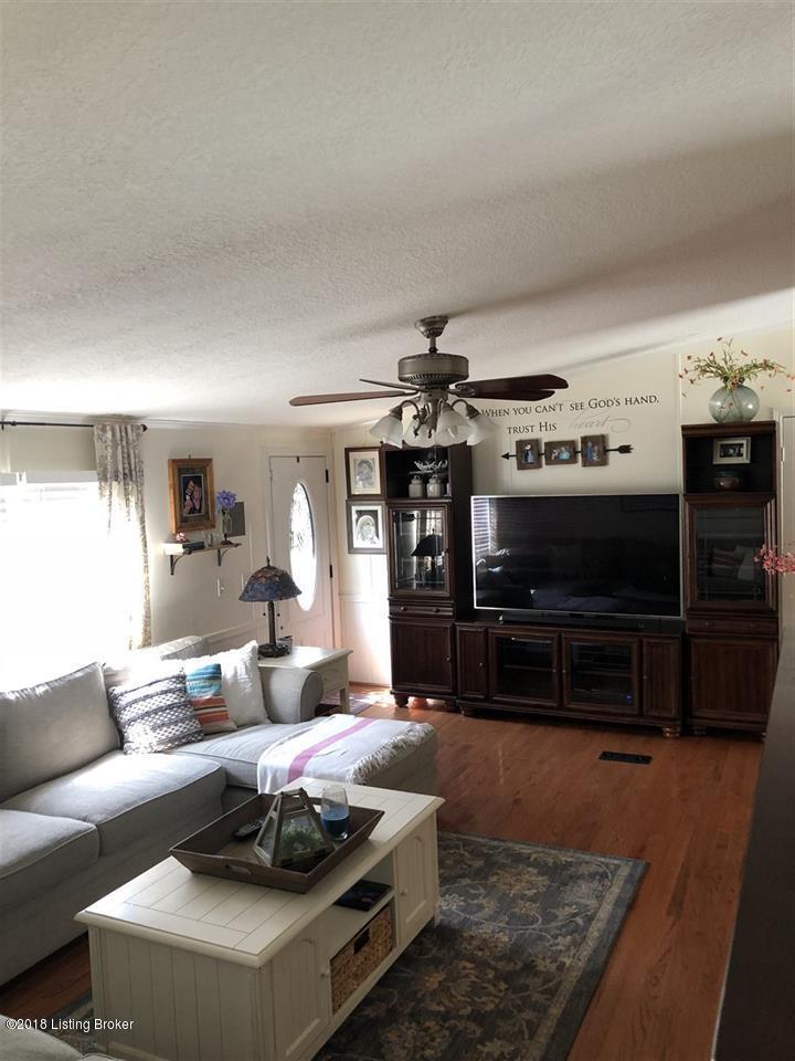 425 Gaines Farm Road Brandenburg, KY 40108 - Photo 4 of 24 10045420-3