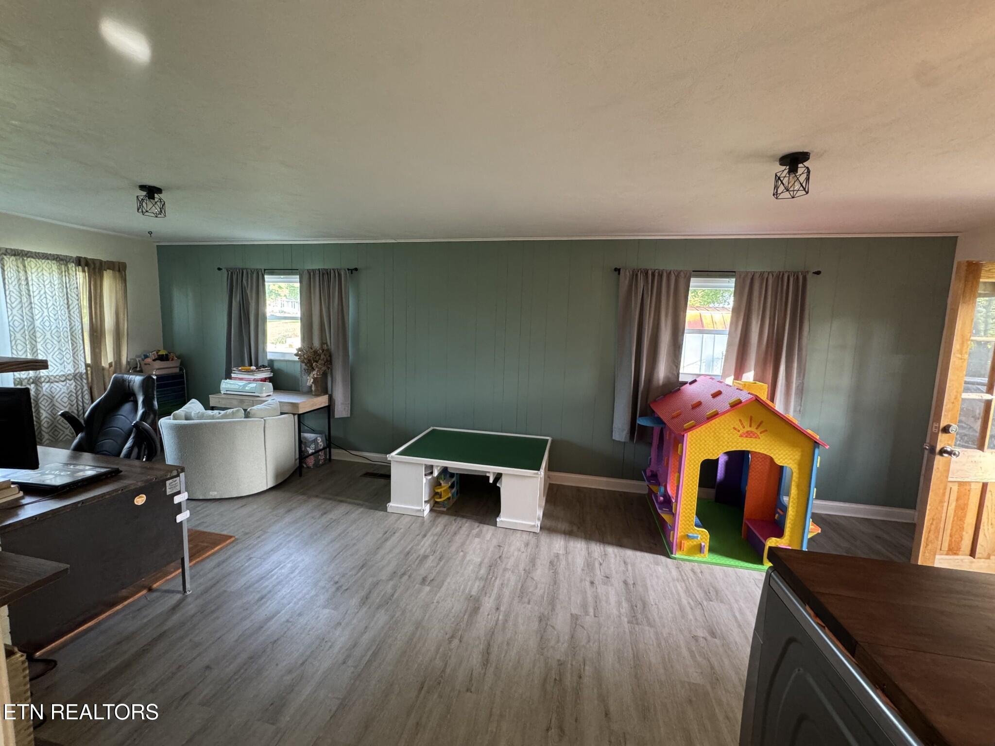 8008 Sharp Road Powell, TN 37849 - Photo 23 of 57 22