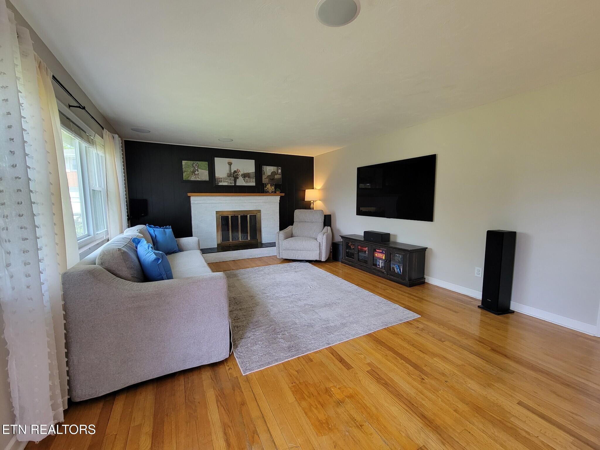 8008 Sharp Road Powell, TN 37849 - Photo 5 of 57 4