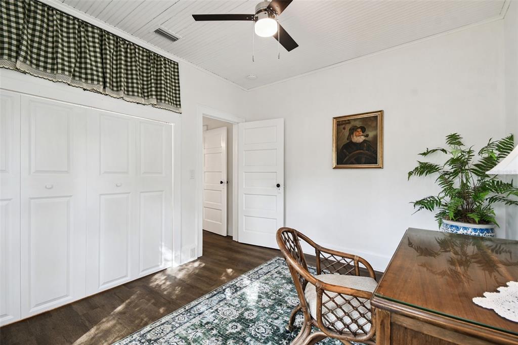 459 Bell Avenue Brooksville, FL 34601 - Photo 21 of 36 a living room with furniture