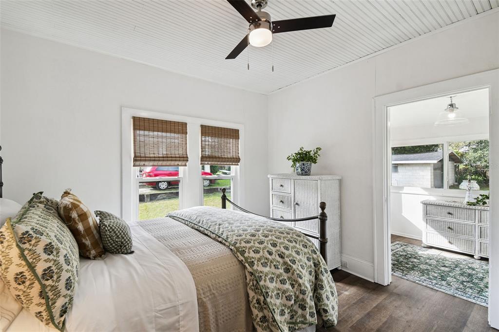 459 Bell Avenue Brooksville, FL 34601 - Photo 29 of 36 a bedroom with a bed and a dresser