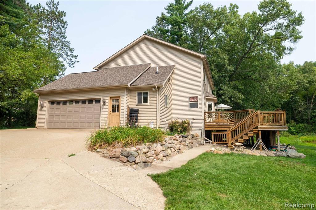 5676 Cullen Road Fenton, MI 48430 - Photo 36 of 46