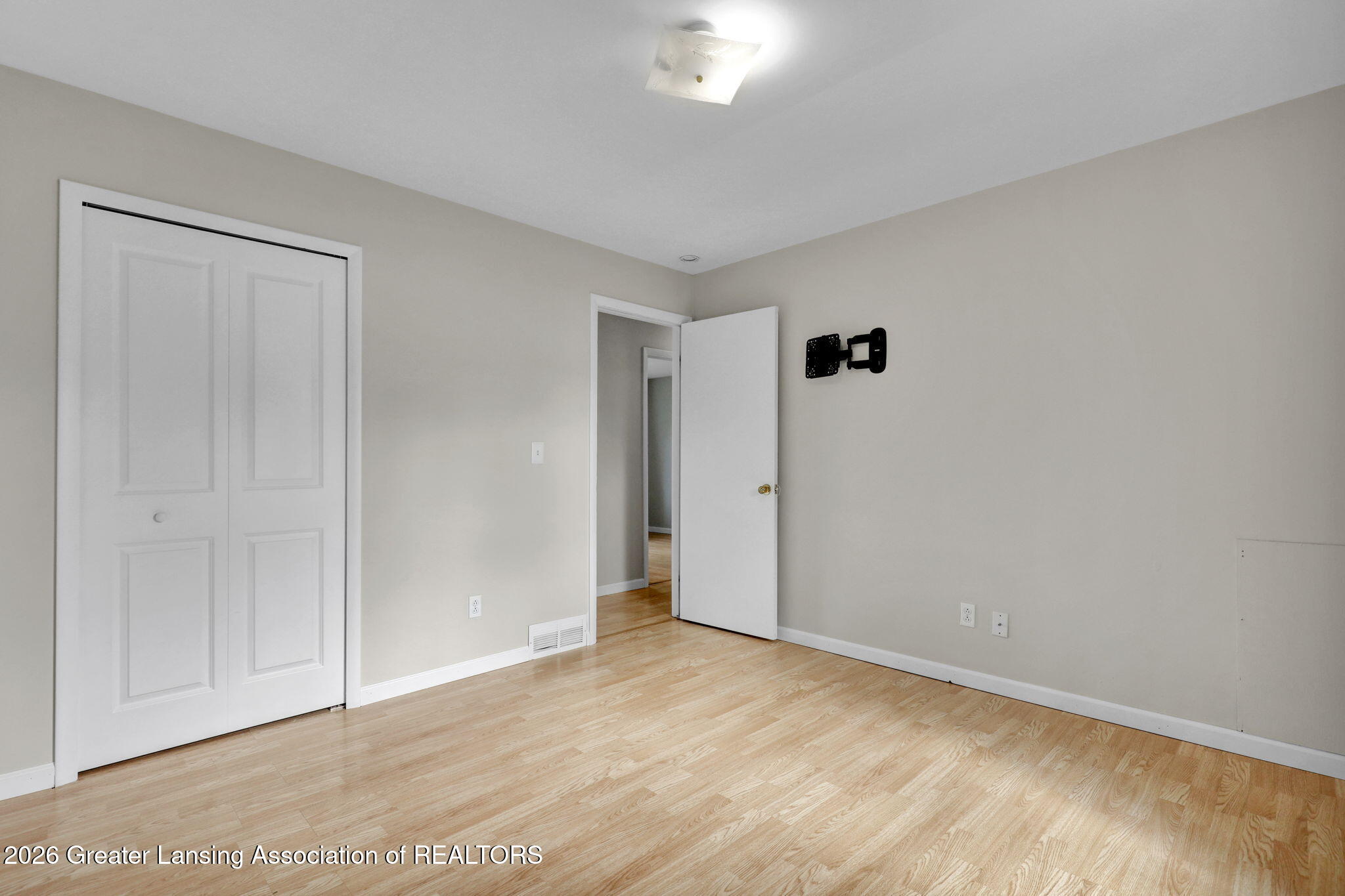 323 Scarlett Oak Lane Perry, MI 48872 - Photo 20 of 27
