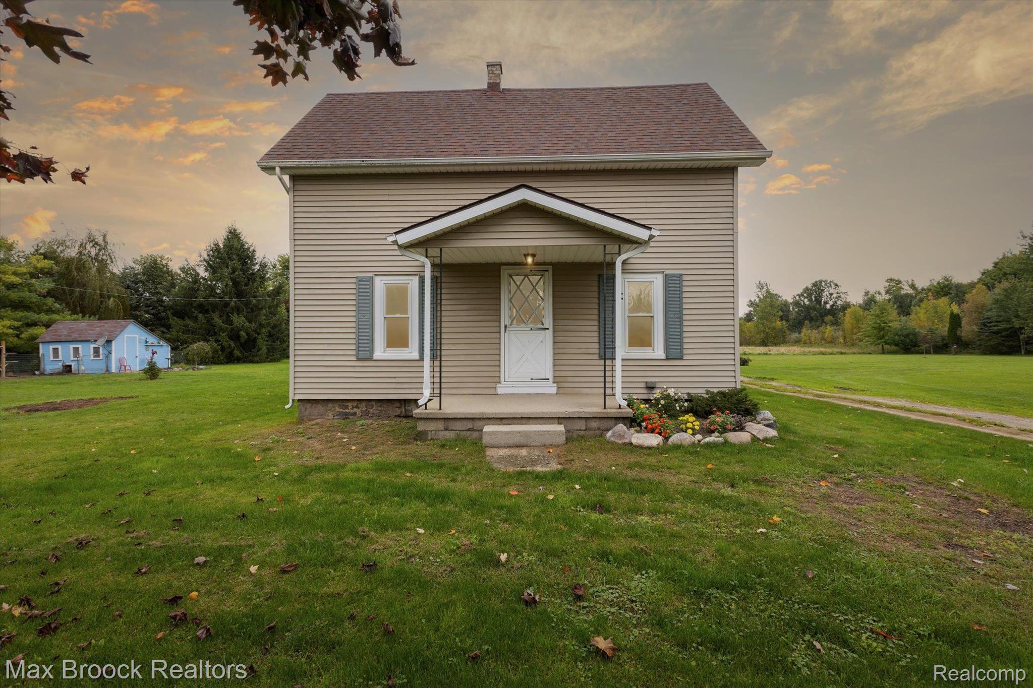 2345 Castle Road North Branch, MI 48461 - Photo 3 of 32 Gallery Image 3