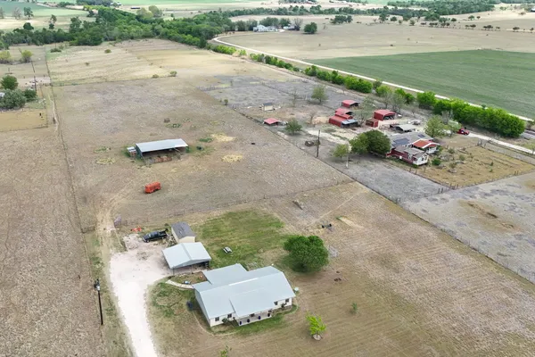 $575,000 | 851 County Road 454, Taylor, TX 76574
