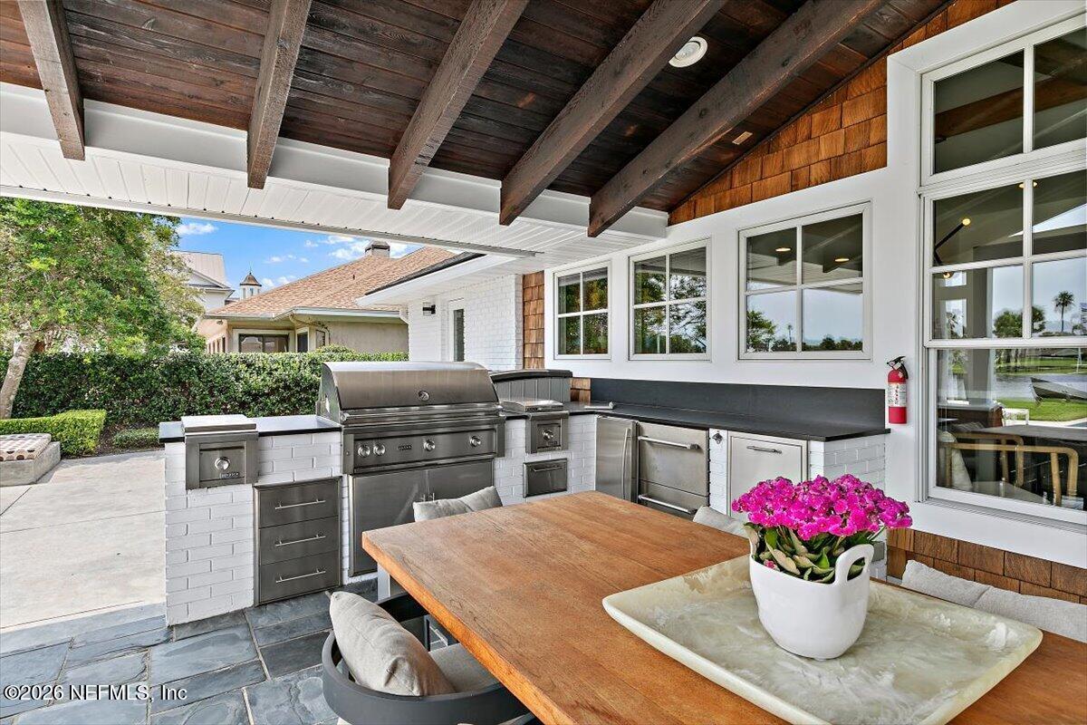 531 Lake Road Ponte Vedra Beach, FL 32082 - Photo 31 of 75 31-Outdoor Kitchen