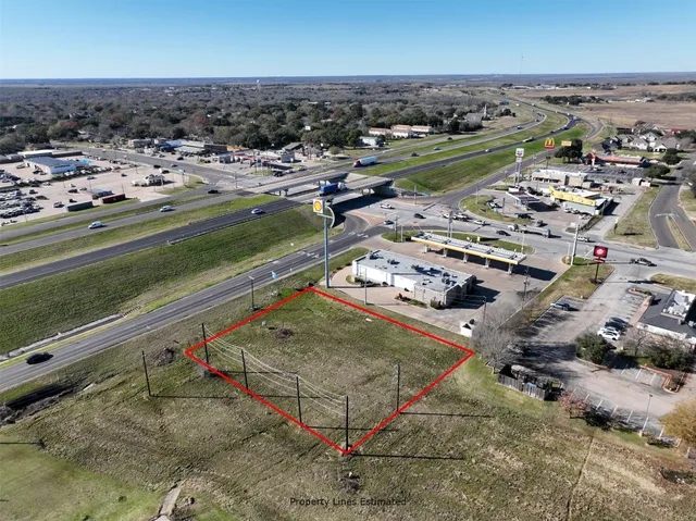 $300,000 | 1200 Highway 6, Marlin, TX 76661
