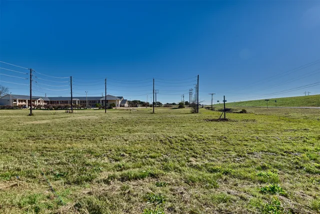 $300,000 | 1200 Highway 6, Marlin, TX 76661