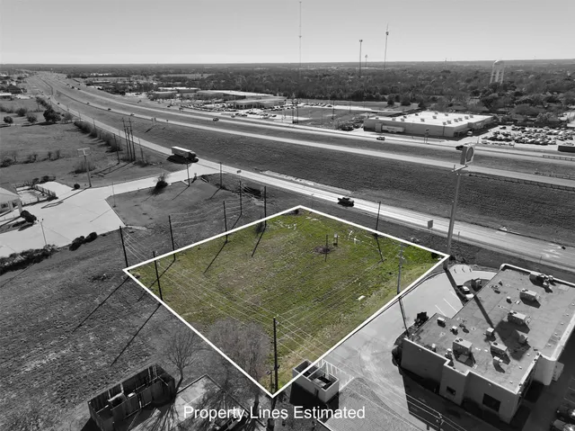 $300,000 | 1200 Highway 6, Marlin, TX 76661