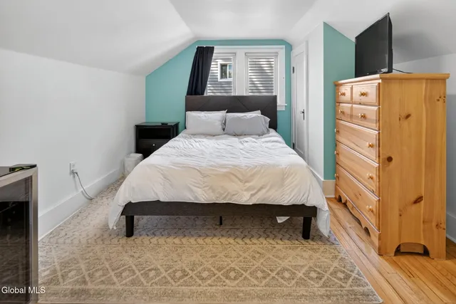 $289,900 | 1214 South Country Club Drive, Niskayuna, NY 12309