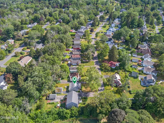 $289,900 | 1214 South Country Club Drive, Niskayuna, NY 12309