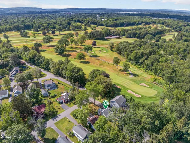 $289,900 | 1214 South Country Club Drive, Niskayuna, NY 12309