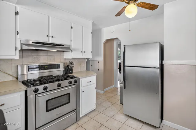 $289,900 | 1214 South Country Club Drive, Niskayuna, NY 12309