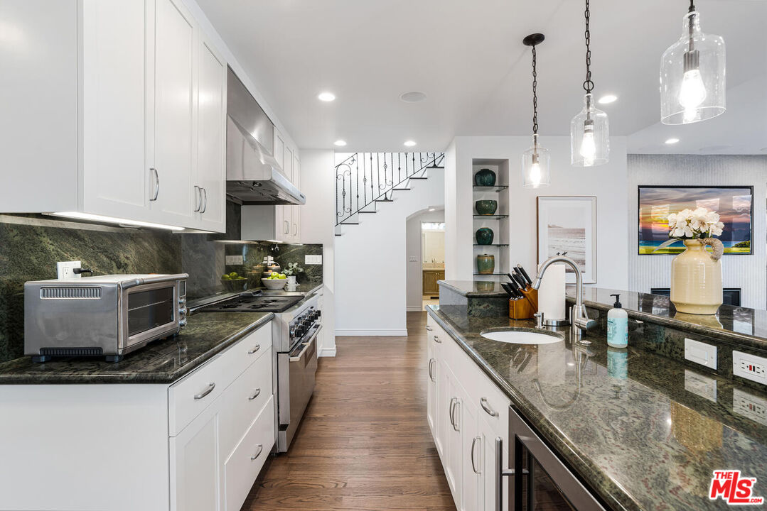 409 20th Street Santa Monica, CA 90402 - Photo 20 of 47