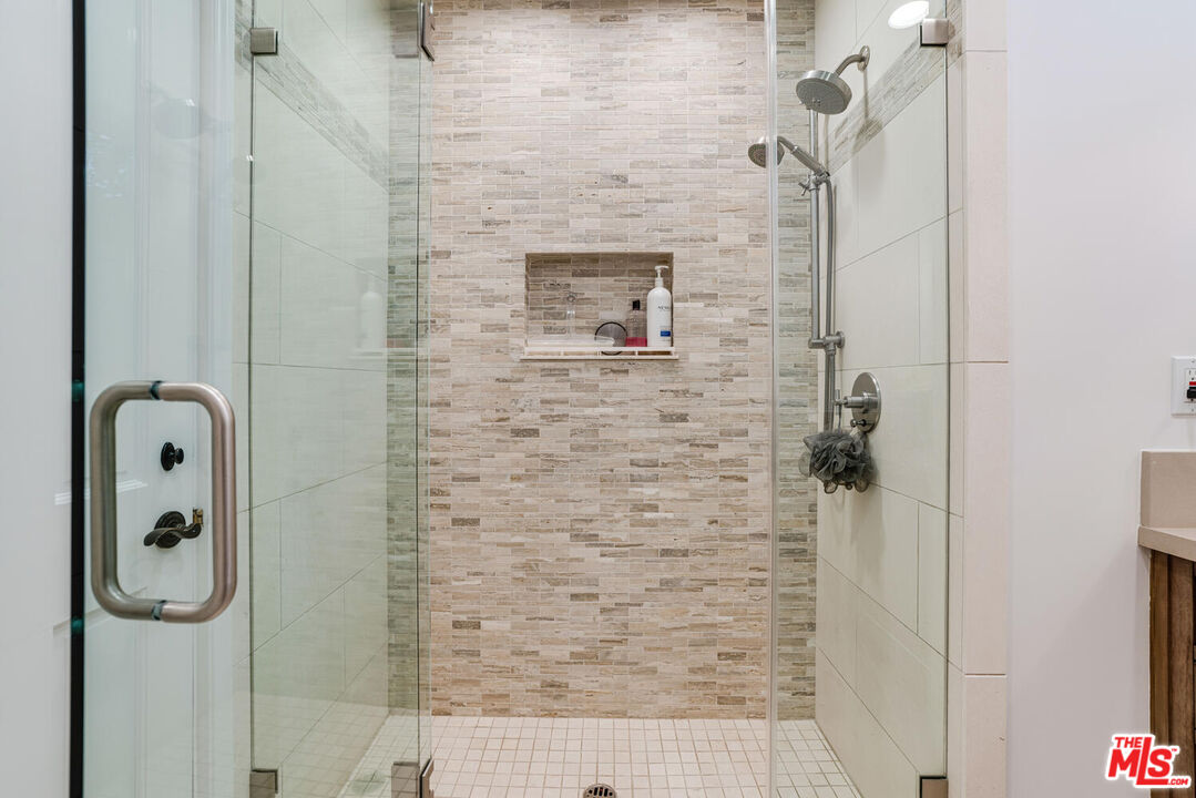 409 20th Street Santa Monica, CA 90402 - Photo 26 of 47