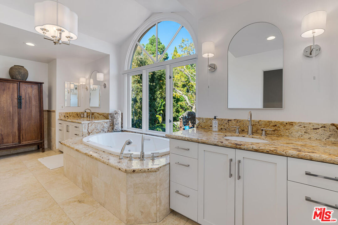 409 20th Street Santa Monica, CA 90402 - Photo 32 of 47