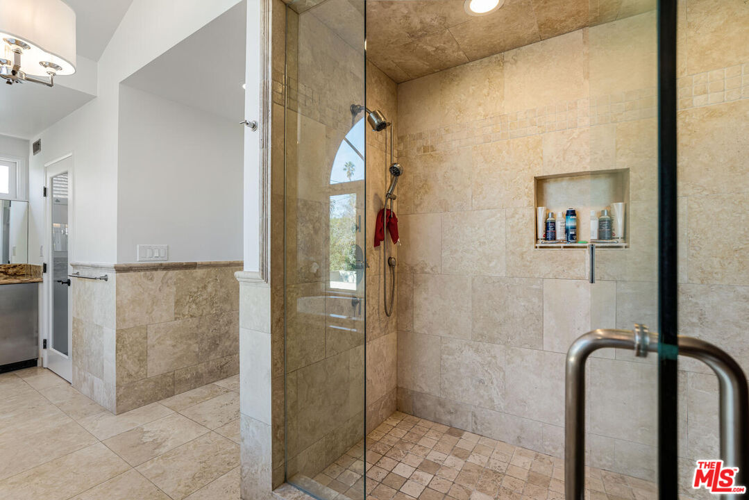 409 20th Street Santa Monica, CA 90402 - Photo 33 of 47