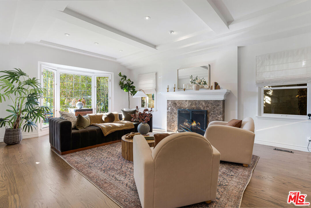 409 20th Street Santa Monica, CA 90402 - Photo 5 of 47