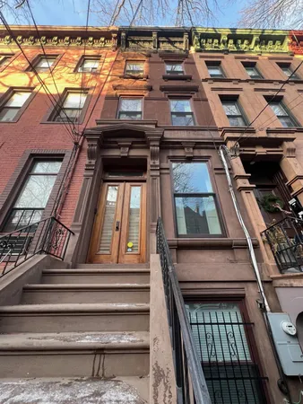 $9,700 | 122 Mercer Street, Jersey City, NJ 07302