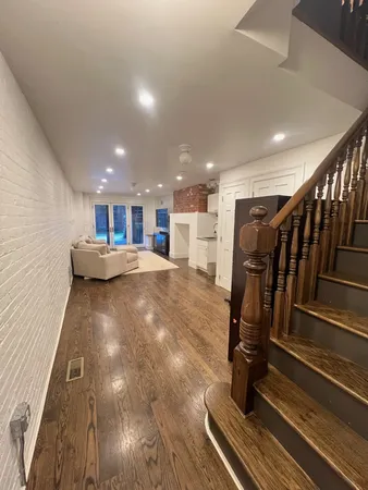 $9,700 | 122 Mercer Street, Jersey City, NJ 07302