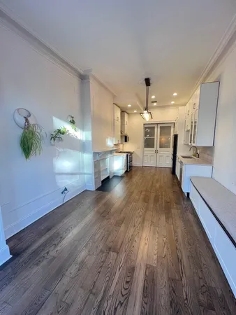 $9,700 | 122 Mercer Street, Jersey City, NJ 07302