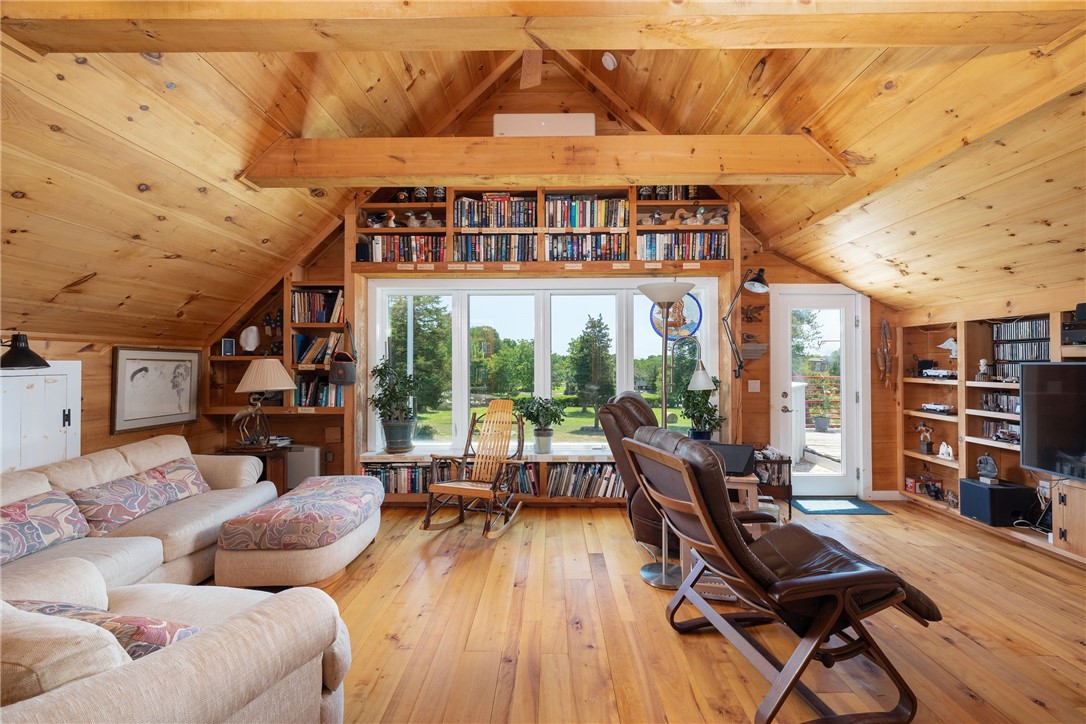 125 Touisset Road Warren, RI 02885 - Photo 13 of 45