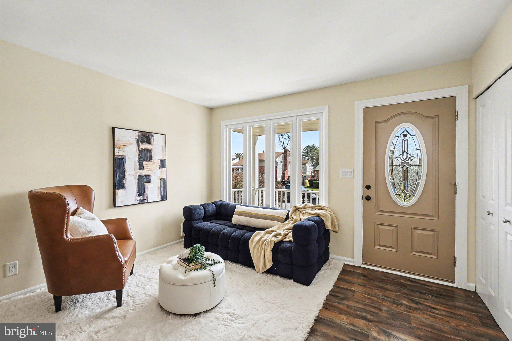 9102 Lamaze Road Baltimore, MD 21234 - Photo 5 of 33 Living Room 1