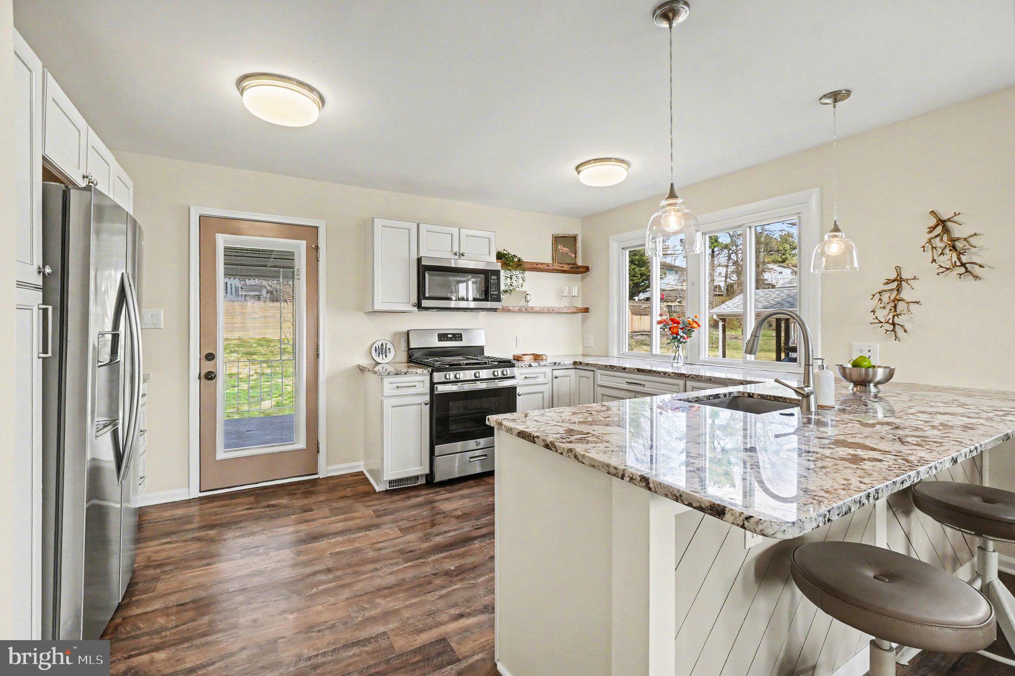 9102 Lamaze Road Baltimore, MD 21234 - Photo 8 of 33 Kitchen