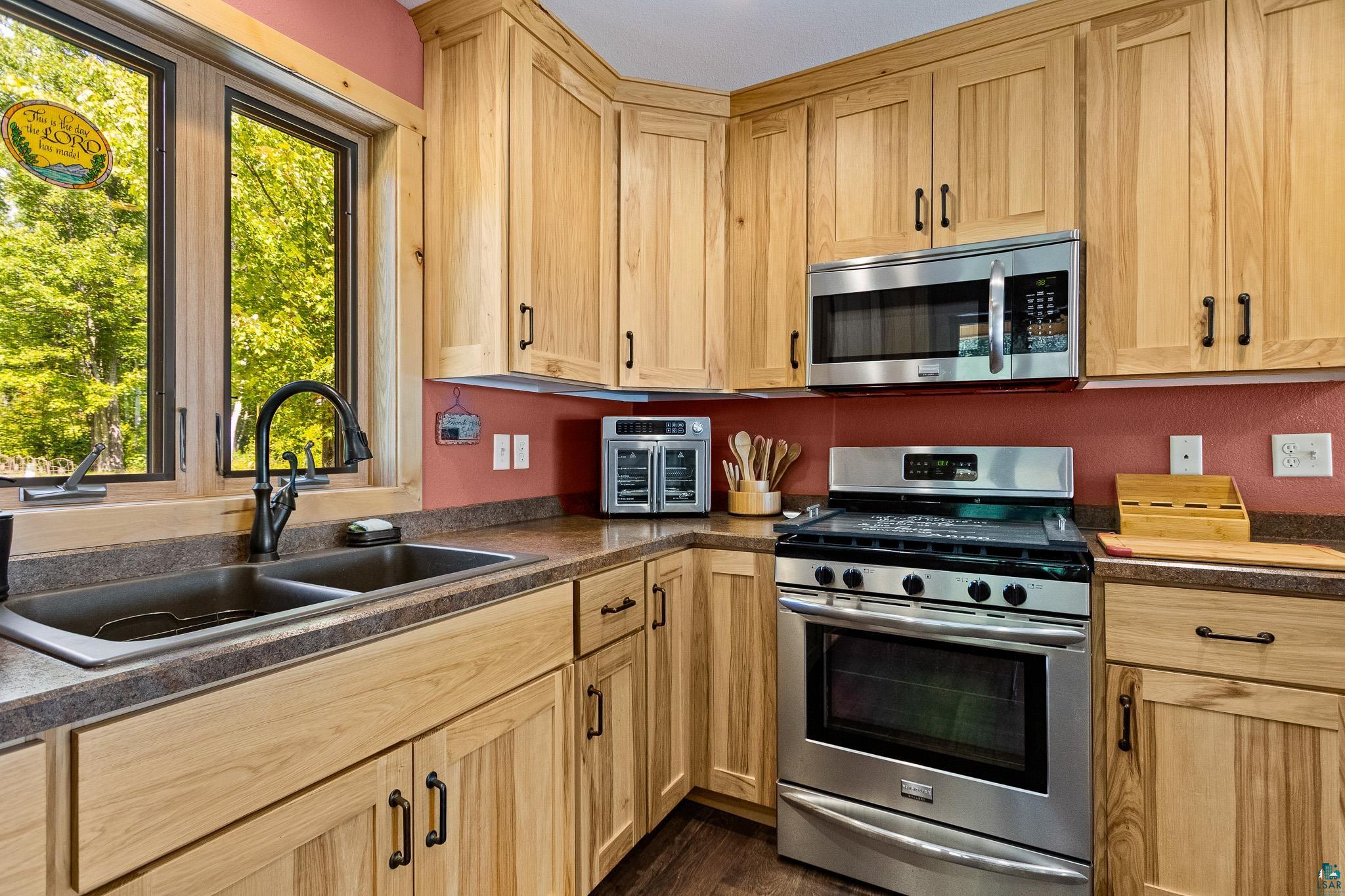 7856 Lake 14 Road Britt, MN 55710 - Photo 11 of 31 Gallery Image 11