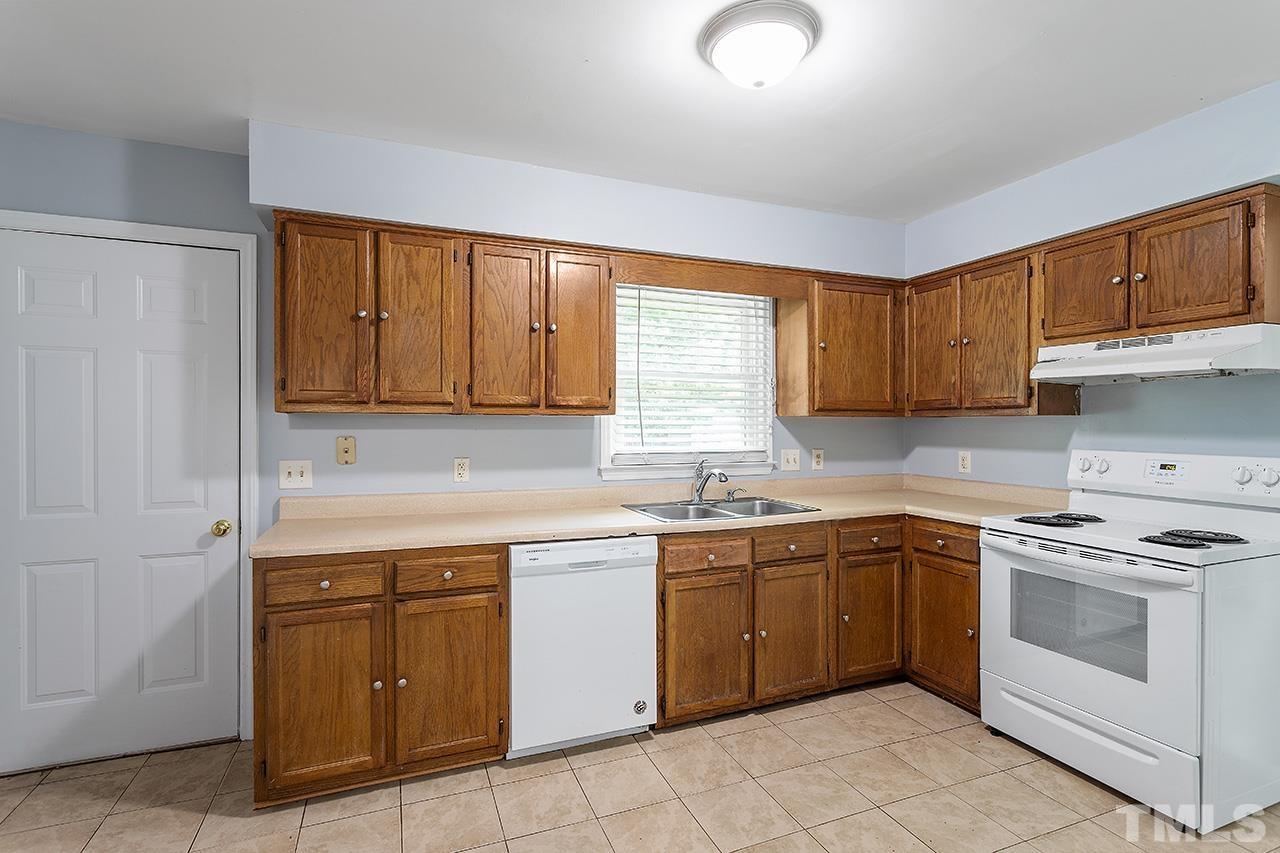 2813 Slippery Elm Drive Raleigh, NC 27610 - Photo 21 of 34 Gallery Image 21
