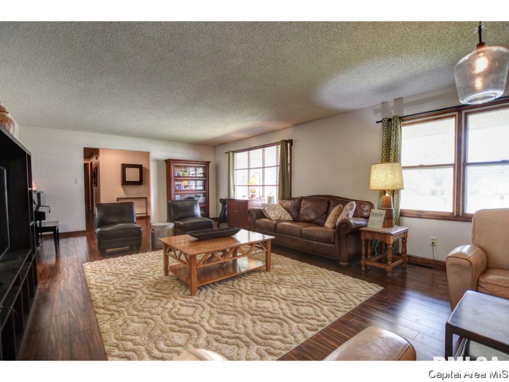 819 Rickard Road Springfield, IL 62704 - Photo 6 of 35