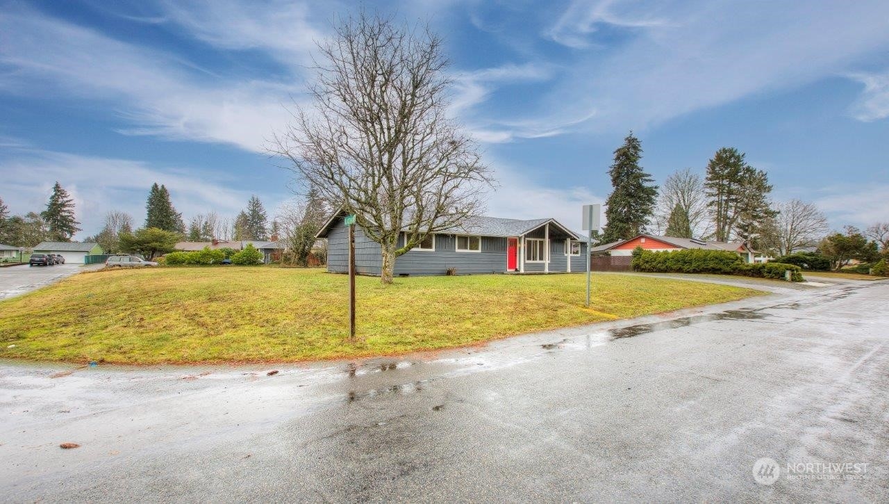 11703 Seminole Road Southwest Lakewood, WA 98499 - Photo 12 of 14 Gallery Image 12