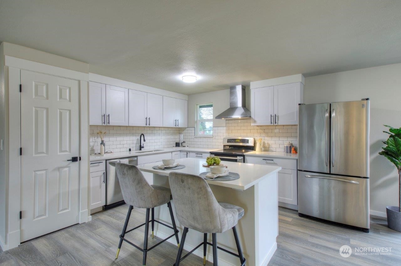 11703 Seminole Road Southwest Lakewood, WA 98499 - Photo 3 of 14 Gallery Image 3