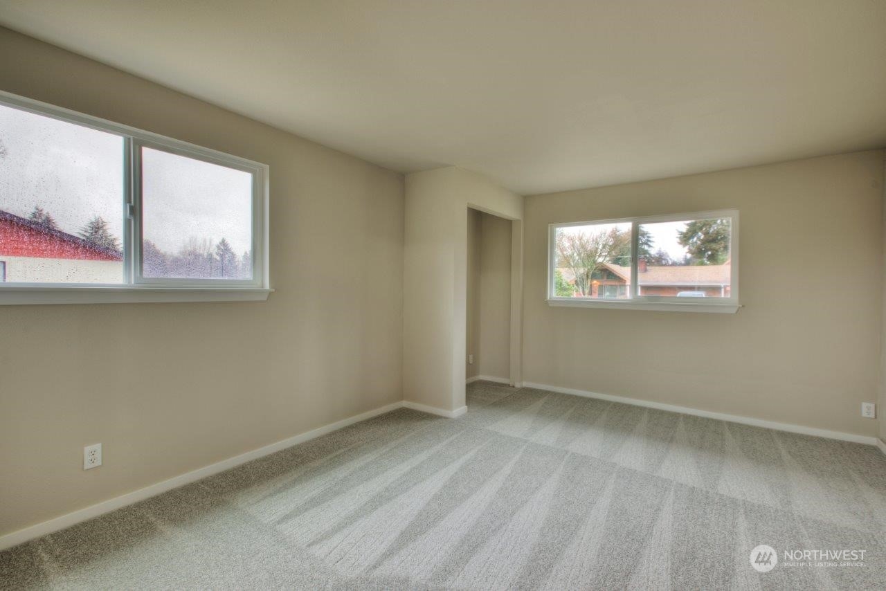 11703 Seminole Road Southwest Lakewood, WA 98499 - Photo 7 of 14 Gallery Image 7