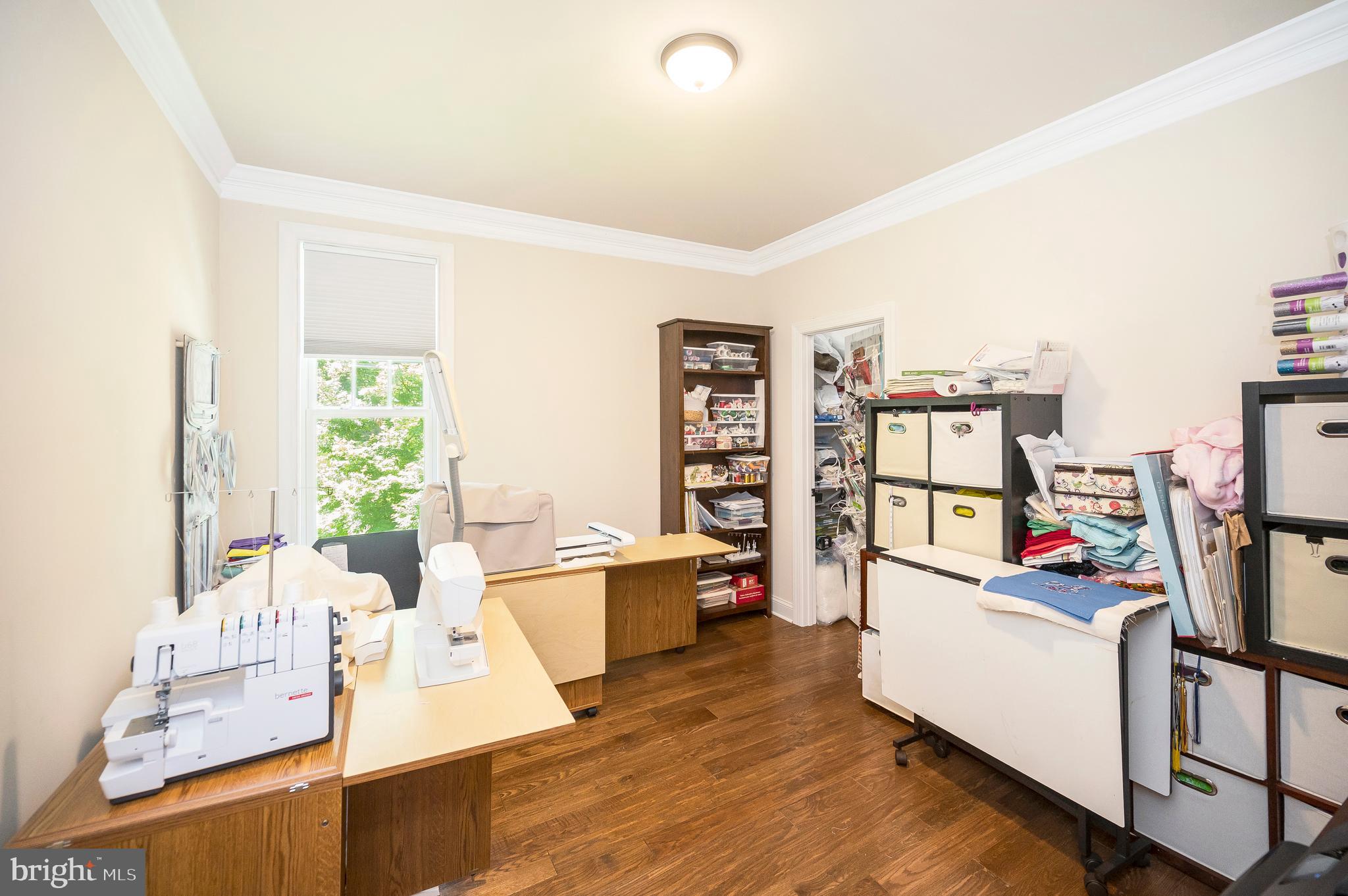 29288 Old Rhoadesville, VA 22542 - Photo 21 of 63 a living room with furniture and a table