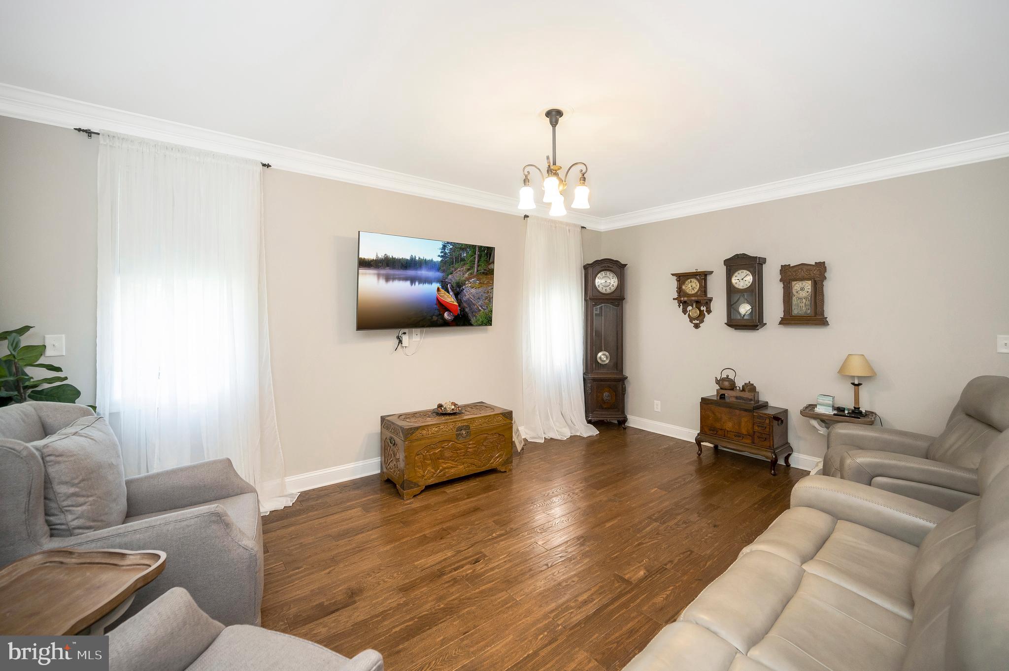 29288 Old Rhoadesville, VA 22542 - Photo 4 of 63 a living room with furniture and a flat screen tv