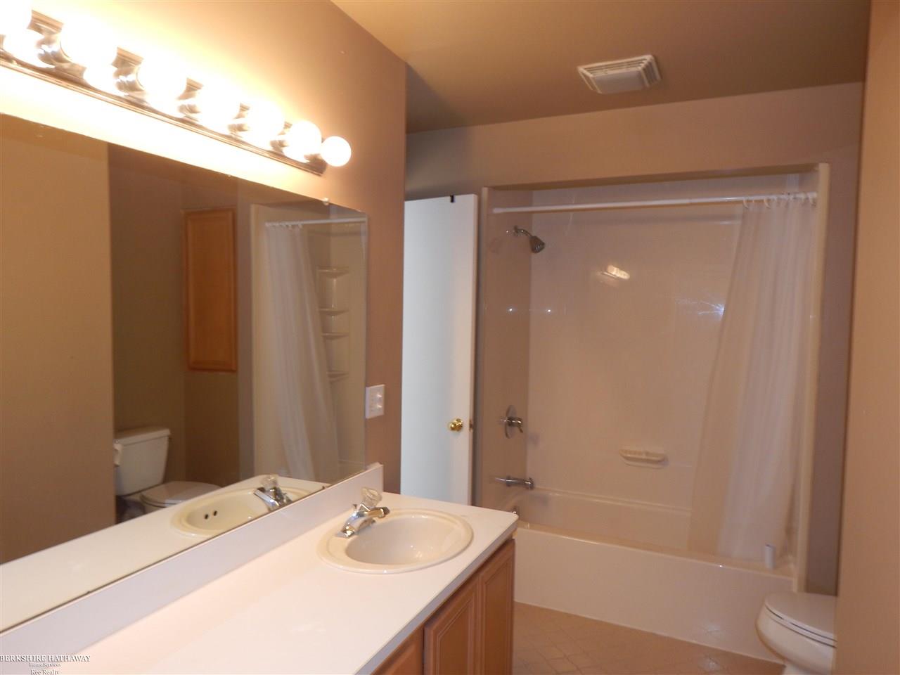 1567 Streamwood Court Rochester, MI 48307 - Photo 13 of 17 50082839-12.JPG
