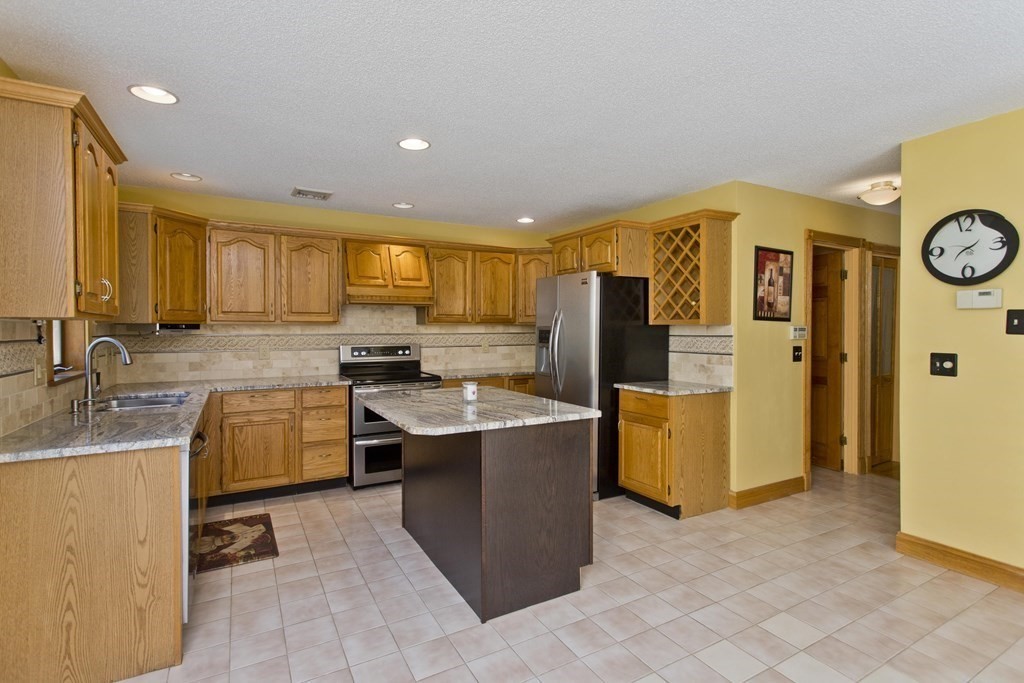 34 Ely Road Monson, MA 01057 - Photo 10 of 42