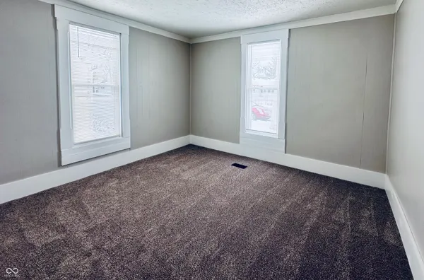 $249,900 | 32 North McCullum Street, Knightstown, IN 46148