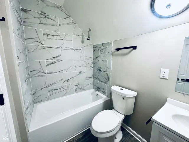 $249,900 | 32 North McCullum Street, Knightstown, IN 46148